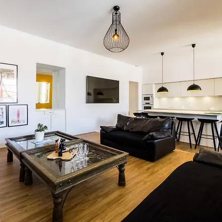 아파트 Mariposa Keyweek Loft